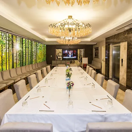 Ξενοδοχείο The Conforium 3*