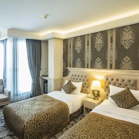 מלון The Conforium 3*