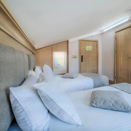 The Conforium Hotel 3*