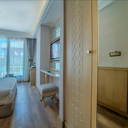 Hotel The Conforium