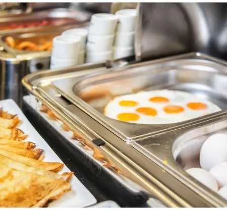 فندق The Conforium