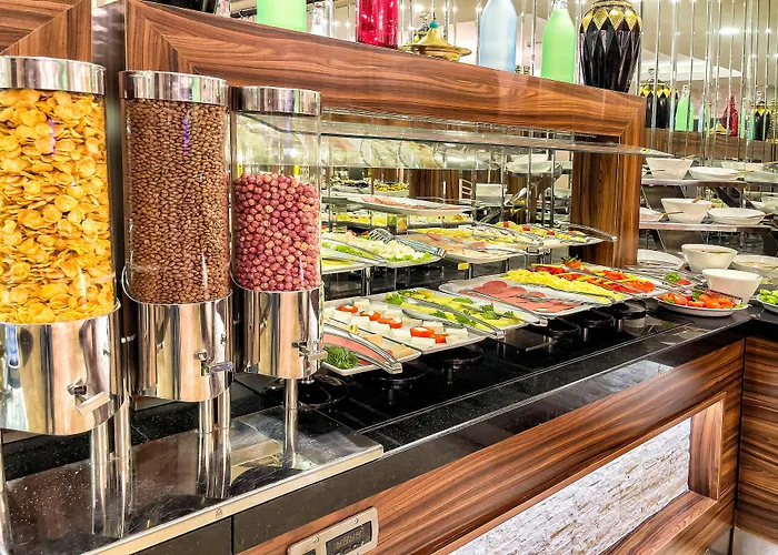 Отель The Conforium 3*