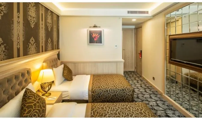 Отель The Conforium 3*